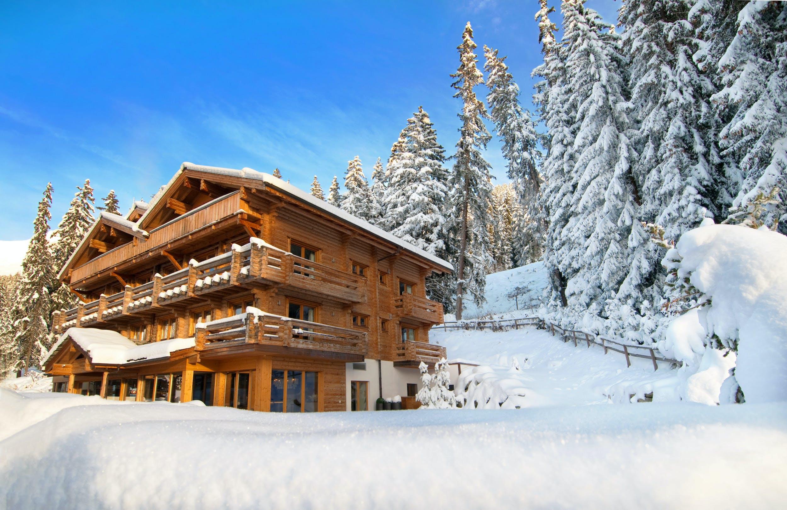 Read more about the article Mountain Retreat – ‘A dreamy chalet retreat perched on the mountainside above Verbier.’